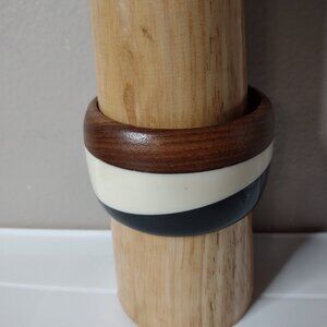 8.5 Inch Black, White, And Brown Vintage Bangle